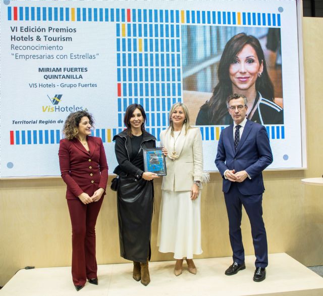 Miriam Fuertes obtiene el Premio CaixaBank Hotels&Tourism en la Regin de Murcia, Foto 1