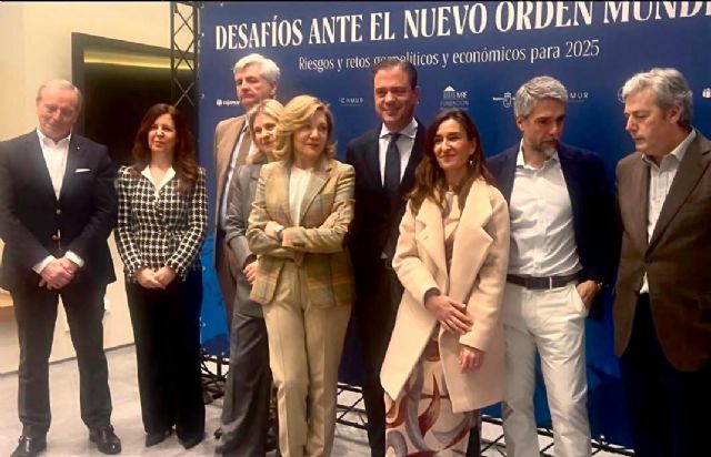 Una mesa redonda organizada por la Fundación Ruiz-Funes advierte sobre los desafíos del nuevo orden mundial - 1, Foto 1