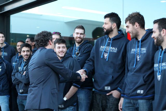 Entrega de los coches de BMW a los jugadores del UCAM Murcia CB - 3, Foto 3
