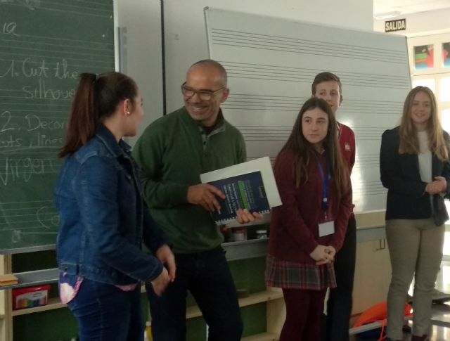 Ganan el concurso provincial de Oratoria en español e inglés tres alumnos del CCE Virgen del Pasico - 3, Foto 3
