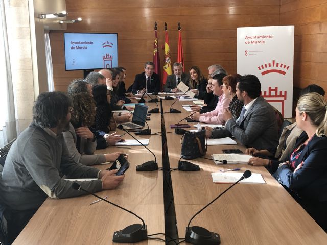 La Comisión de Pleno aprueba inicialmente los Estatutos del Consejo Municipal de Servicios Sociales del Ayuntamiento de Murcia - 1, Foto 1