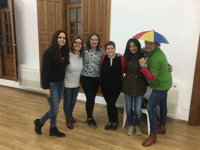 Impartido el taller de risoterapia dentro del ciclo '+Formación, mejor cuidado' promovido por la concejalía de Servicios Sociales - 1, Foto 1