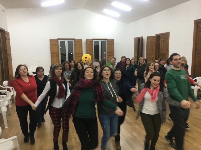 Impartido el taller de risoterapia dentro del ciclo '+Formación, mejor cuidado' promovido por la concejalía de Servicios Sociales - 2, Foto 2