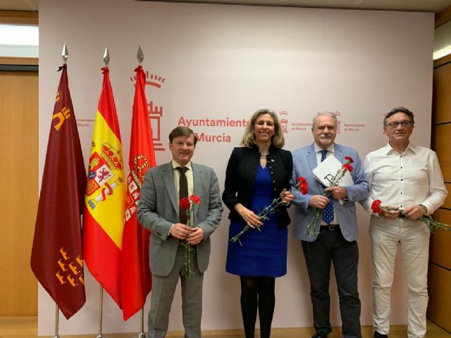 La III Feria del Libro de Murcia se celebrará del 7 al 12 de octubre en la Avenida Alfonso X El Sabio - 4, Foto 4