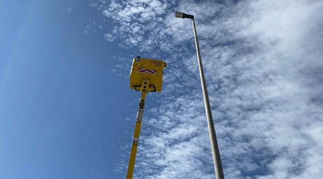 El Ayuntamiento mejora la seguridad vial de la Avenida Lorca de Sangonera La Seca con la instalación de nuevas luminarias LED - 3, Foto 3