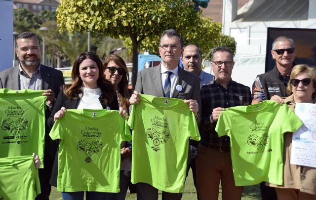 Murcia muestra su compromiso social con la VI Marcha solidaria en familia de las AMPAs - 3, Foto 3