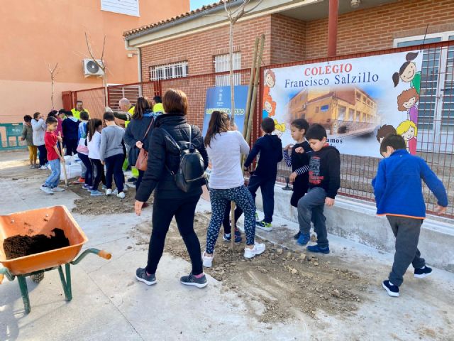 El colegio Francisco Salzillo de Los Ramos se suma a la plantación de nuevo arbolado gracias al Plan Foresta - 3, Foto 3