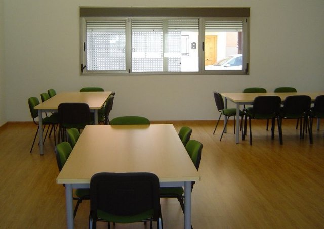 Juventud pone a disposición de los estudiantes de Cieza una nueva sala de estudio en el Camino de Murcia - 1, Foto 1