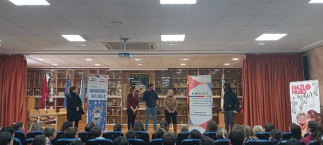 El Proyecto Emprendedoras en el aula, desarrollado por AMPIEC, llega en dos semanas a medio millar de estudiantes - 1, Foto 1