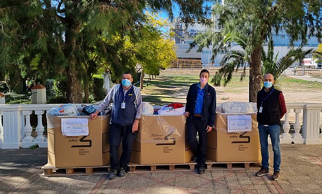 SABIC amplía su Campaña Solidaria de Navidad con una recogida de mantas que ha entregado a Jesús Abandonado - 1, Foto 1
