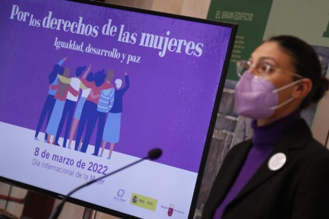 Murcia conmemora el 8M bajo el lema ´En pie por los derechos de las mujeres. Igualdad, desarrollo y paz´ - 3, Foto 3