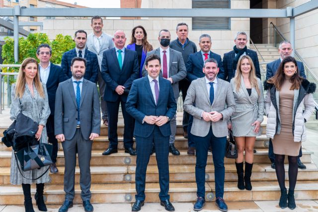 El consejero de agua, agricultura, ganadería, pesca y medio ambiente mantiene un encuentro de trabajo con ADIMUR - 3, Foto 3