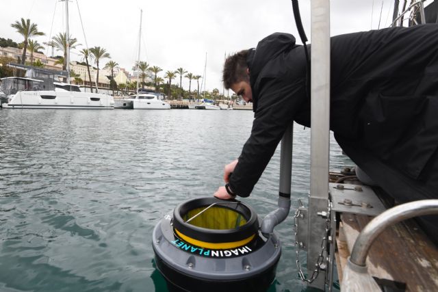 Imagin instala en el Puerto de Cartagena un dispositivo para recoger residuos del mar - 2, Foto 2