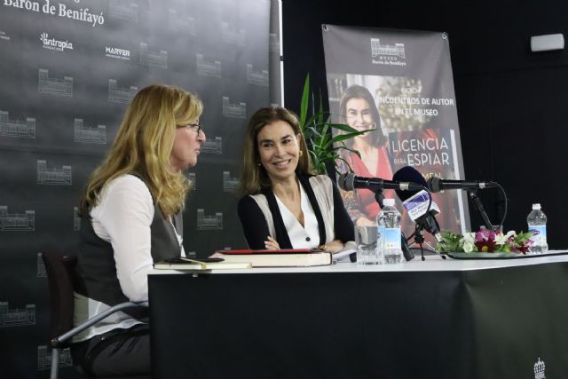 Carmen Posadas presenta Licencia para Espiar en San Pedro del Pinatar - 2, Foto 2