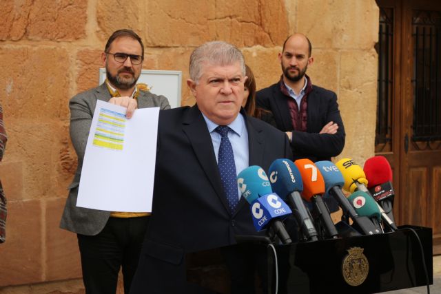 Pepe Vélez: Mientras que López Miras regala dinero al 2% de la población que más tiene, perjudica a toda la ciudadanía con listas de espera interminables y una peor sanidad pública - 1, Foto 1