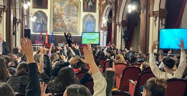 La Concejalía de Salud promociona la alimentación saludable en el IES Licenciado Francisco Cascales - 1, Foto 1