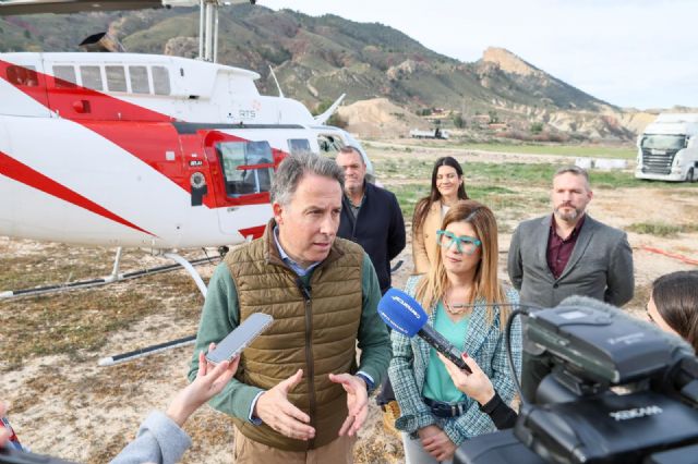 Un helicóptero apoya las labores de adecuación y restauración ambiental del sendero del Cejo de los Enamorados y de la Vía Augusta - 5, Foto 5