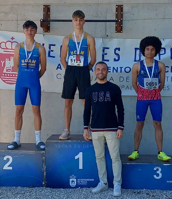 El velocista torreño Adrián Pérez, plata y bronce en el regional de atletismo sub-20 - 1, Foto 1