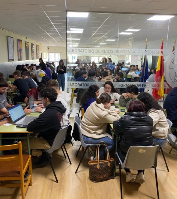 150 alumnos de FP participan en el concurso Hackathon RetODS para crear proyectos empresariales de innovación social - 2, Foto 2