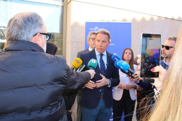 La oficina regional de ventanilla única en Lorca implementa tabletas de firma biométrica y amplía el servicio de traducción a 30 idiomas - 3, Foto 3