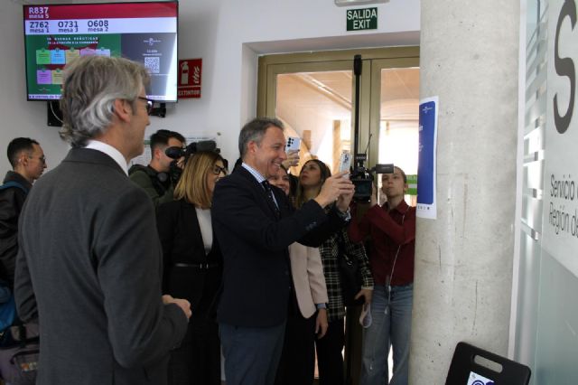 La oficina regional de ventanilla única en Lorca implementa tabletas de firma biométrica y amplía el servicio de traducción a 30 idiomas - 4, Foto 4