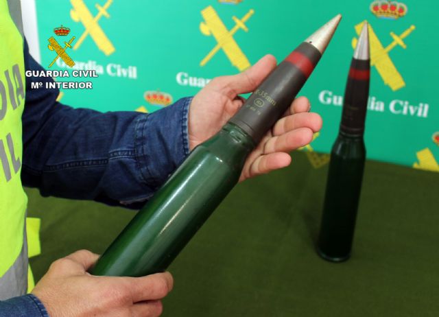 La Guardia Civil detiene en Águilas a un joven que pretendía vender munición de guerra por Internet - 3, Foto 3