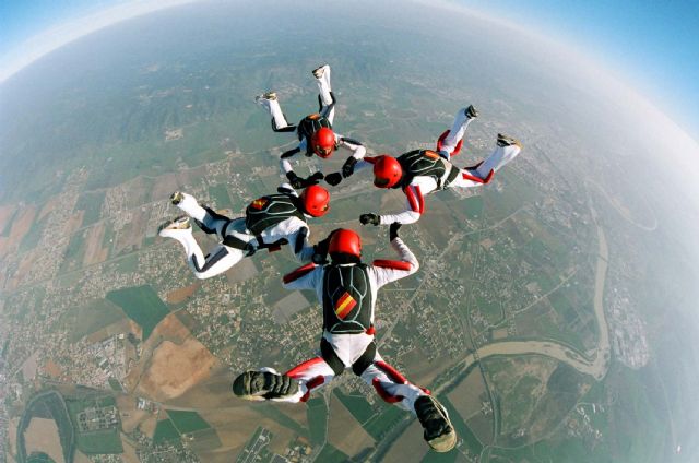 La Base Aérea de Alcantarilla acoge desde este próximo lunes el 50 Campeonato Nacional Militar de Paracaidismo y Torneo Internacional - 3, Foto 3