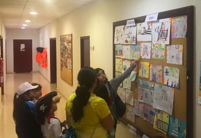 Expuestos los trabajos del concurso de dibujo de la campaña de educación vial - 1, Foto 1