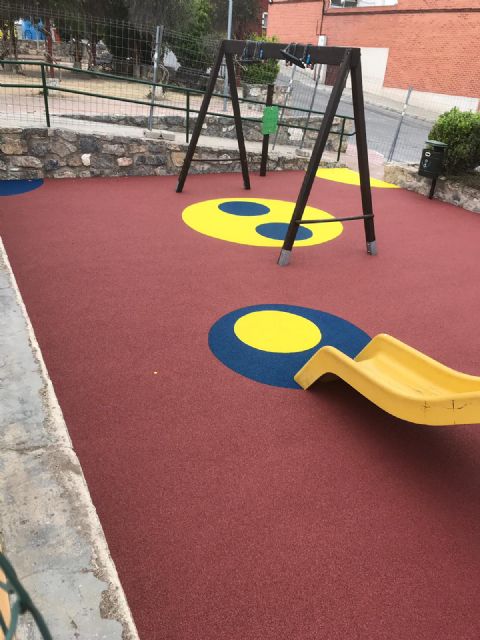 Renovado el suelo del parque del Barrio San José - 2, Foto 2