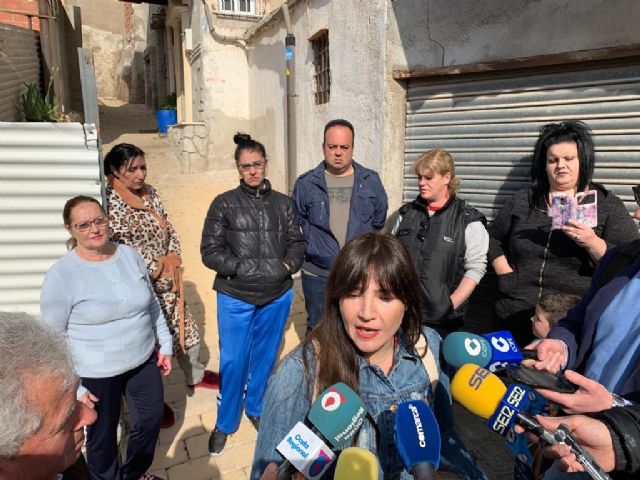 PSOE: Los vecinos de Santa María no aguantan más tiempo con sus casas llenas de grietas y abiertas como granadas - 1, Foto 1