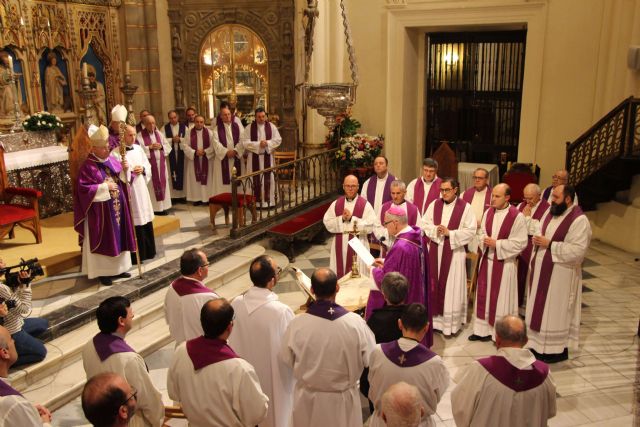 Don Sebastián Chico realiza la profesión de fe y el juramento de fidelidad a la Iglesia - 2, Foto 2