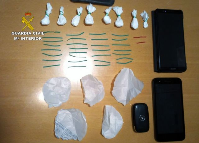 La Guardia Civil detiene in fraganti a un vecino de Murcia por tráfico de drogas - 2, Foto 2