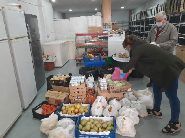 El Ayuntamiento de Molina de Segura dona a Cáritas alimentos de las escuelas infantiles del municipio - 3, Foto 3