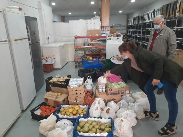 El Ayuntamiento de Molina de Segura dona a Cáritas alimentos de las escuelas infantiles del municipio - 4, Foto 4