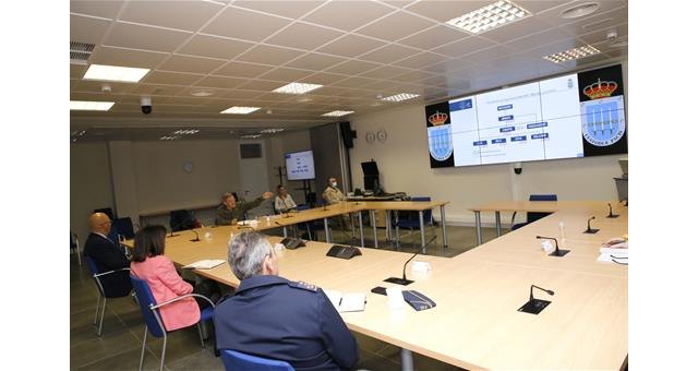 La ministra de Defensa visita el Mando de Operaciones, desde donde se coordina la 'Operación Balmis' - 1, Foto 1