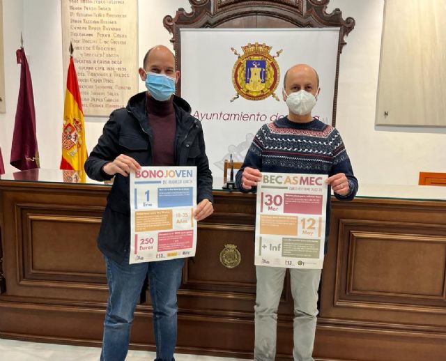 La concejalía de Juventud ofrece ayuda y asesoramiento a los estudiantes de Bachillerato, Formación Profesional y de Universidad para la gestión de las solicitudes de las Becas MEC - 1, Foto 1