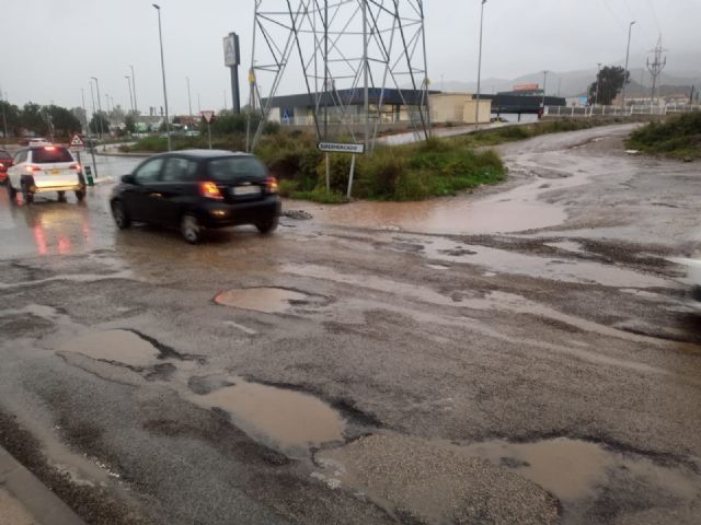 IU-Verdes Lorca exige la reparación de vías urbanas llenas de socavones antes de que ocurra una desgracia - 1, Foto 1