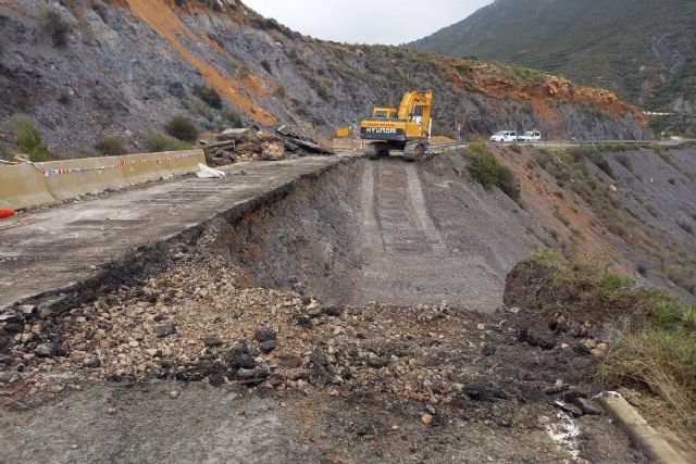 El arreglo de la carretera de Isla Plana que atraviesa las Cuestas del Cedacero concluirá en el mes de junio - 1, Foto 1