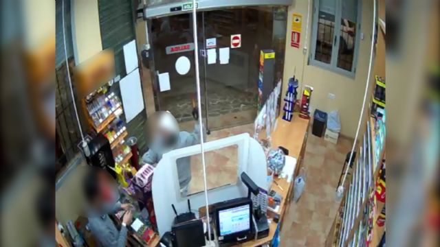 La Guardia Civil detiene a un vecino de Ceutí por el atraco a un estanco y a una farmacia de la localidad - 5, Foto 5