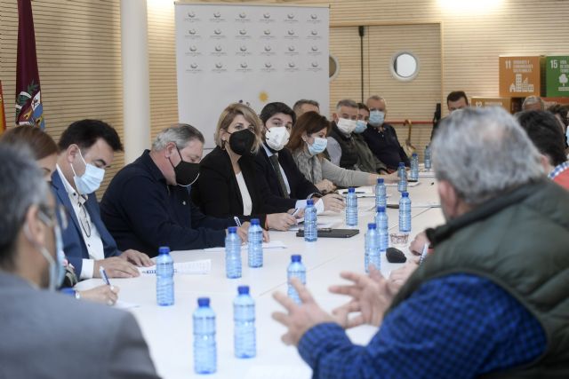 López Miras respalda a los ganaderos y exige al Gobierno central “un plan de choque urgente” que recoja sus propuestas - 2, Foto 2