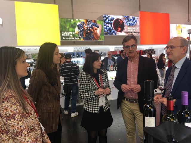 32 bodegas de la Región exponen sus mejores vinos en la Feria ProWein de Düsseldorf con el objetivo de aumentar las exportaciones - 1, Foto 1