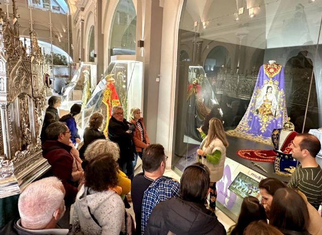 Las cofradías abren al público sus exposiciones extraordinarias de Semana Santa mostrando sus estrenos - 1, Foto 1