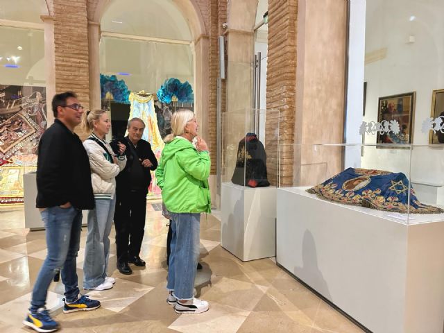 Las cofradías abren al público sus exposiciones extraordinarias de Semana Santa mostrando sus estrenos - 4, Foto 4