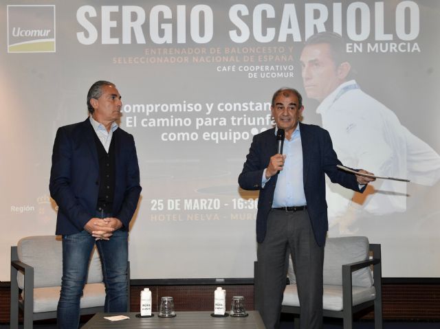 Sergio Scariolo habla en Murcia de talento, esfuerzo y trabajo en equipo de la mano de Ucomur - 3, Foto 3