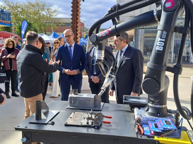 180 estudiantes compiten en la fase regional de las olimpiadas de la Formación Profesional 'RM Skills 2025' - 2, Foto 2