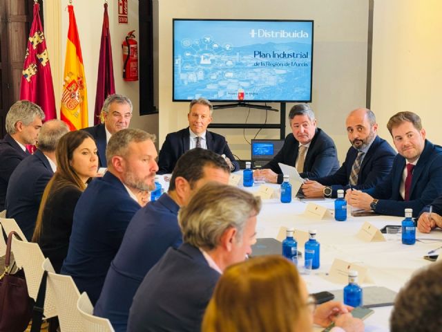 El alcalde reivindica Lorca como polo de atracción de empresas en el sureste español por la fuerza y potencialidad de su suelo industrial - 1, Foto 1