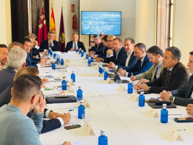 El alcalde reivindica Lorca como polo de atracción de empresas en el sureste español por la fuerza y potencialidad de su suelo industrial - 3, Foto 3