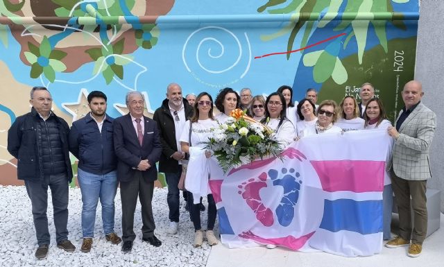 VOX conmemora el Día Internacional de los Derechos del Niño por Nacer con una ofrenda en el Jardín del No Nacido - 1, Foto 1