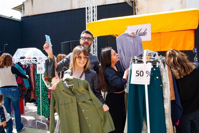 El Comercio local sale a la calle en el Rosales Boulevard - 1, Foto 1