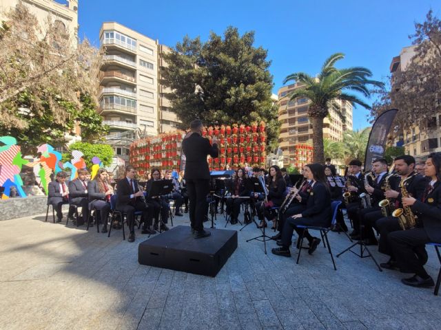 Músicos y chirigoteros de Beniaján ´toman´ el corazón de Murcia - 2, Foto 2